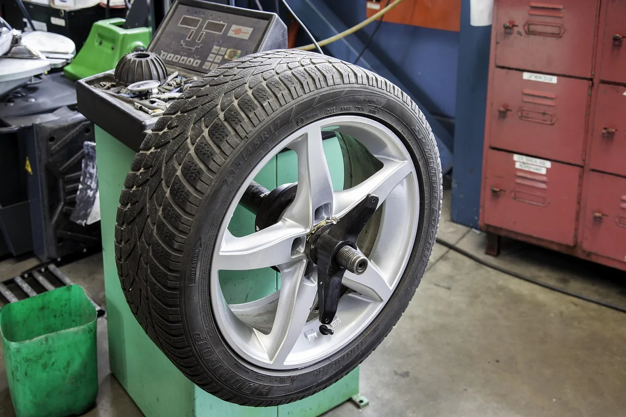 G-Force’s Tiny Gluing Station Aims to Make Perfect RC Tire Shoulders a Breeze