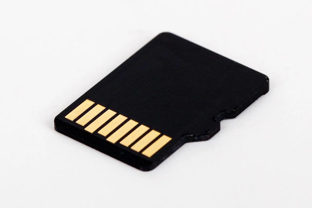 No Computer? No Problem: RC Discharger’s Micro SD Card Brings Driver-Free iCharger Updates to the Pit Box