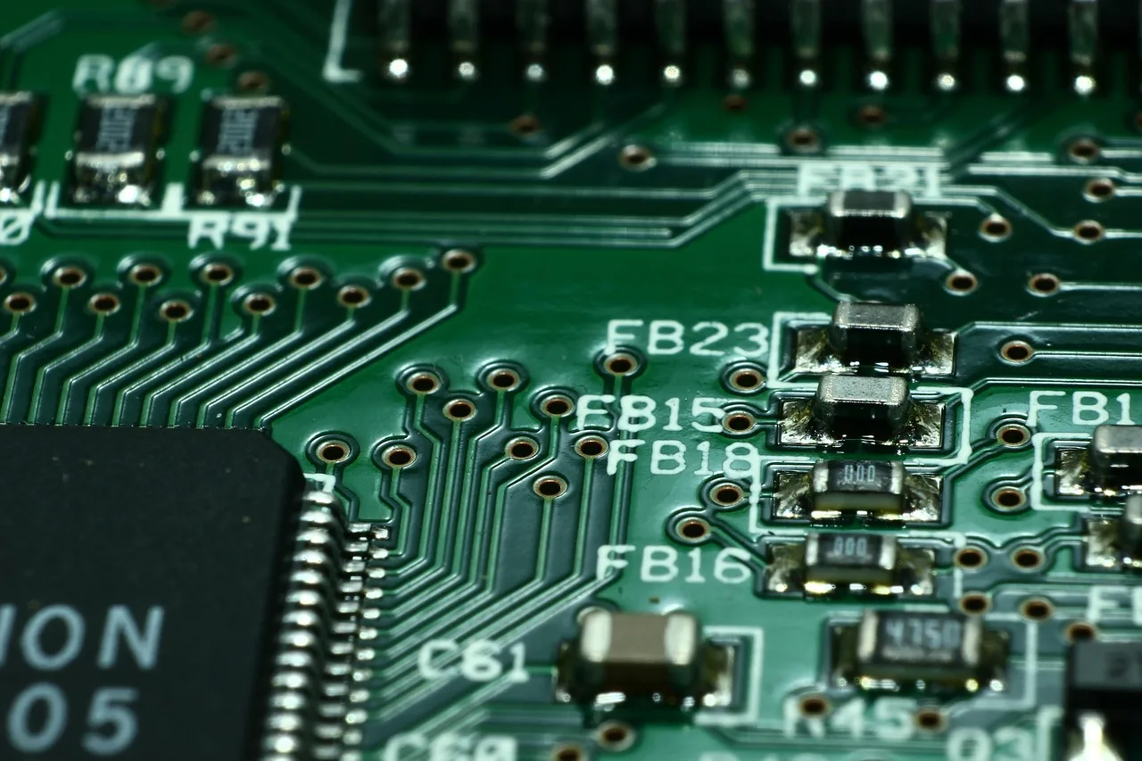 ESP32 Bit Pirate Turns Your Favorite Board Into a Hardware Debugging Swiss Army Knife