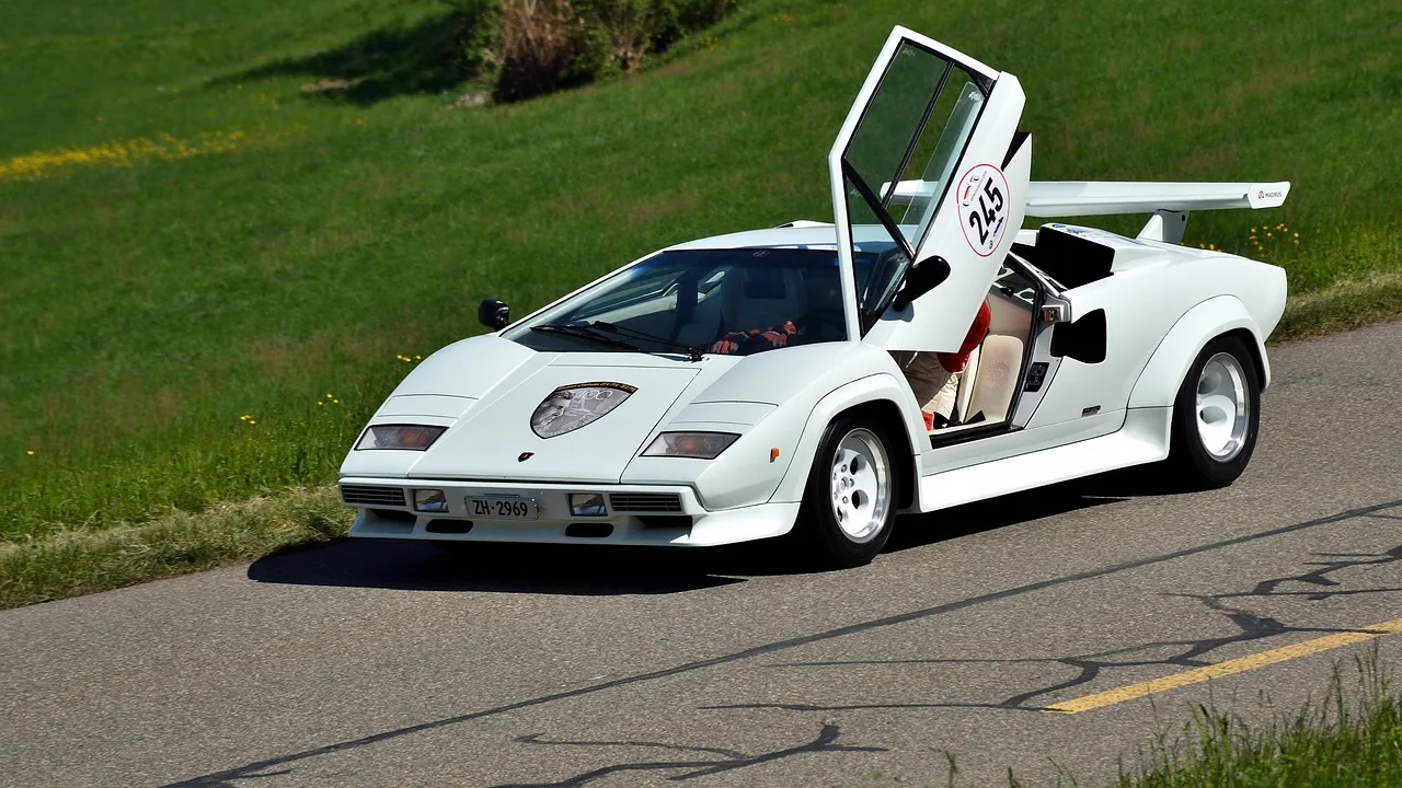 MINI GT Drops a Fresh 1:64 Assortment — Including a Brand-New Lamborghini Countach LP500S