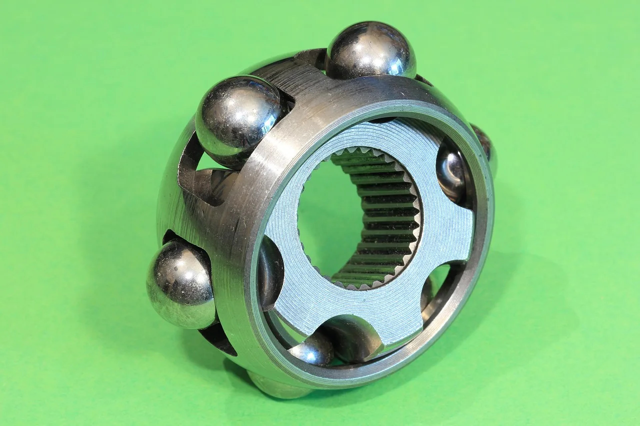 Xray Introduces 77mm Universal Shafts for XB2 & XB4, Serpent Debuts DJC Front Driveshafts