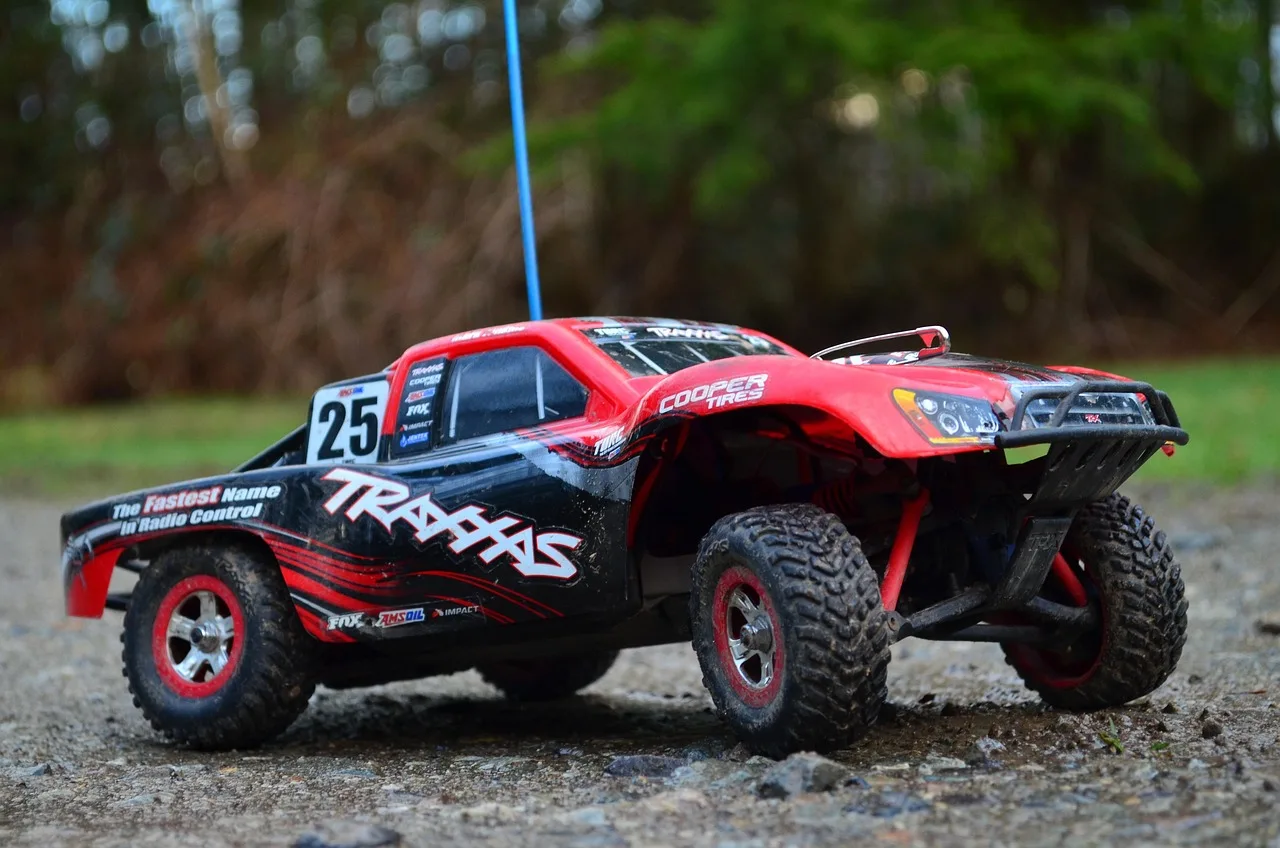 JConcepts Unpacks the REACTOR Retro Monster Truck’s Best-Kept Details